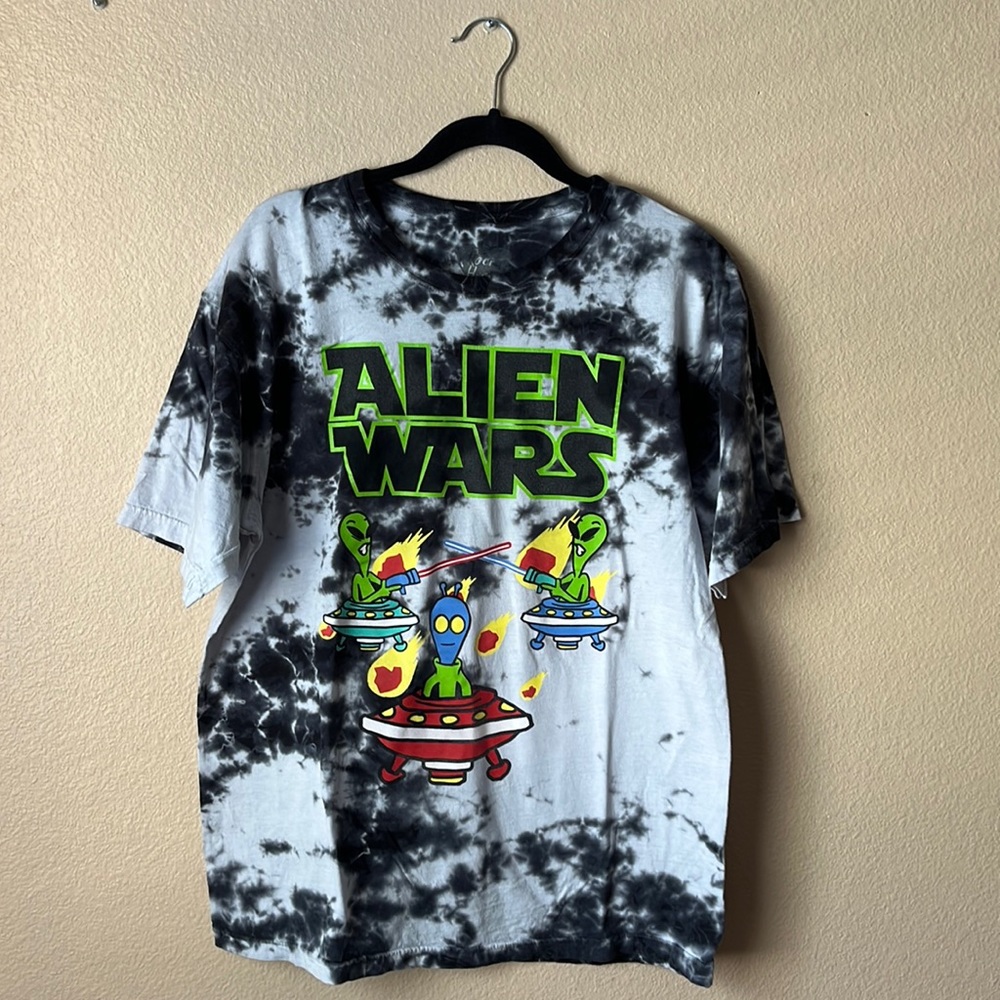 💕2 for $15💕 Alien Wars T-Shirt 🖤